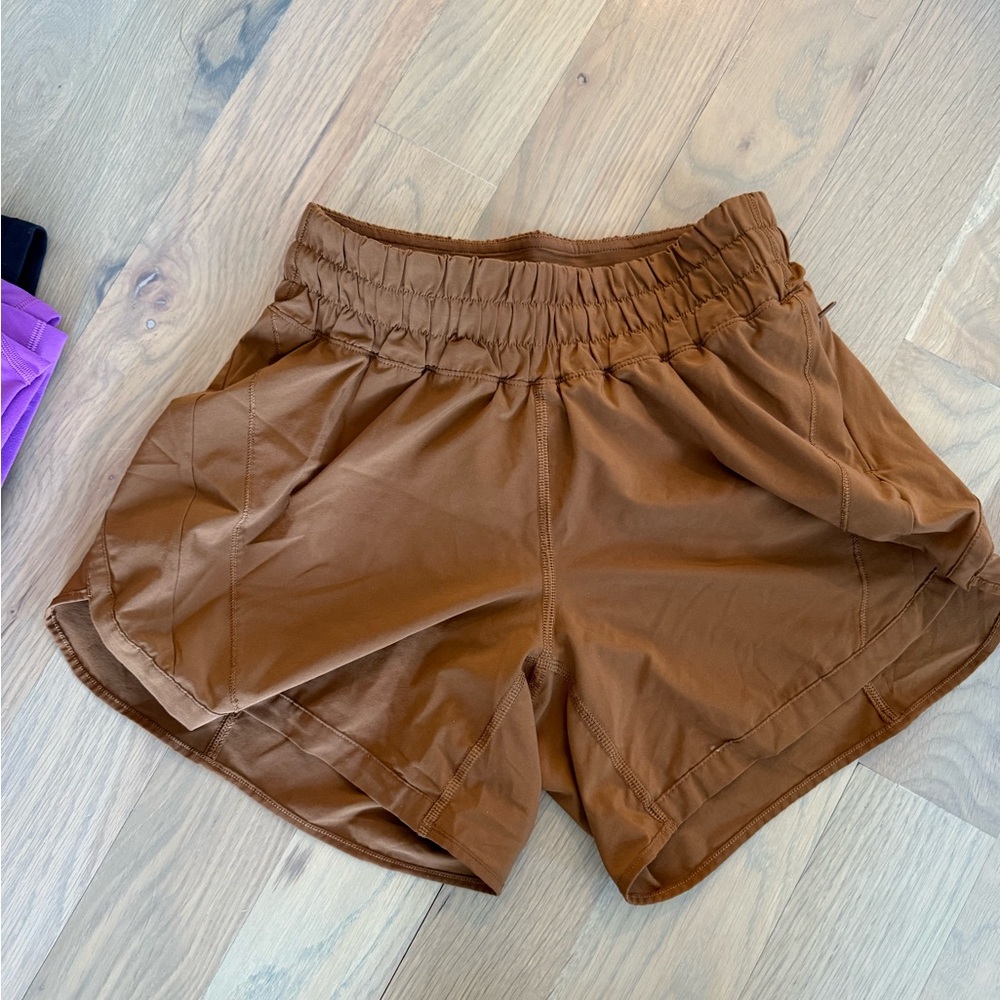 Lululemon Hotty Hot short 4” inseam